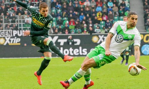 Soi kèo Gladbach vs Wolfsburg (2h30, 11/11): Nhận định Bundesliga