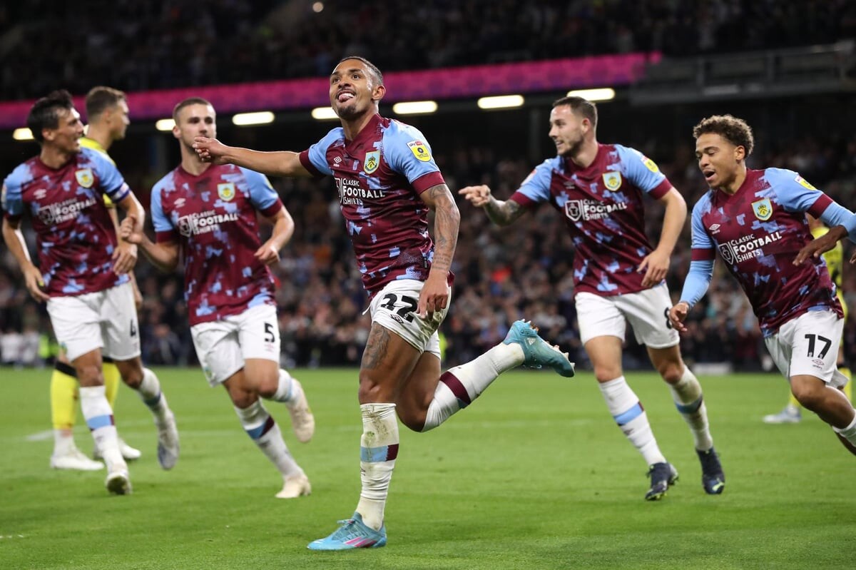 Soi kèo Burnley vs Ipswich ngày 8/2