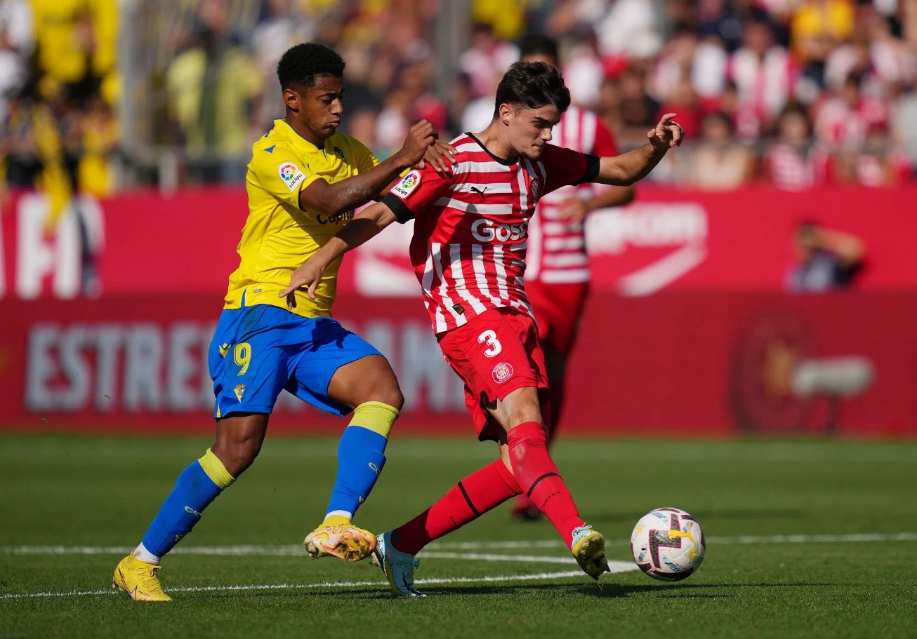 Soi kèo phạt góc Cadiz vs Girona