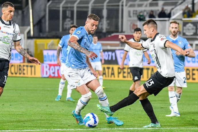 Soi kèo phạt góc Spezia vs Lazio