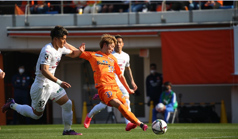 Soi kèo phạt góc Cerezo Osaka vs Shimizu 26/6