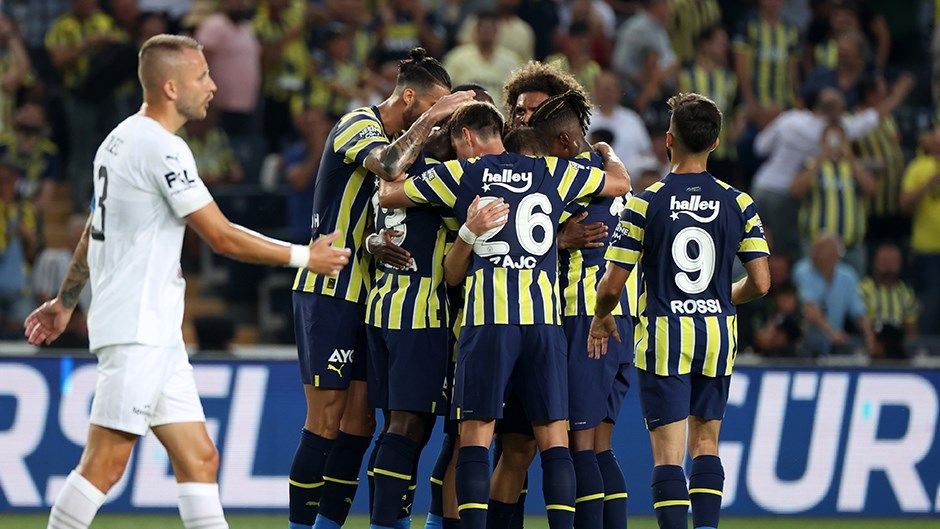 soi kèo phạt góc Slovacko vs Fenerbahce 12/8