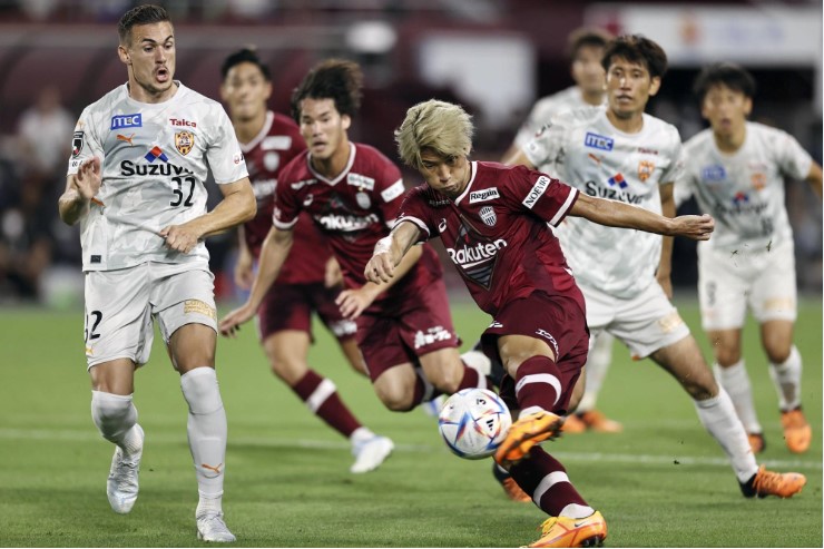 Soi kèo Consadole Sapporo vs Vissel Kobe 13/8