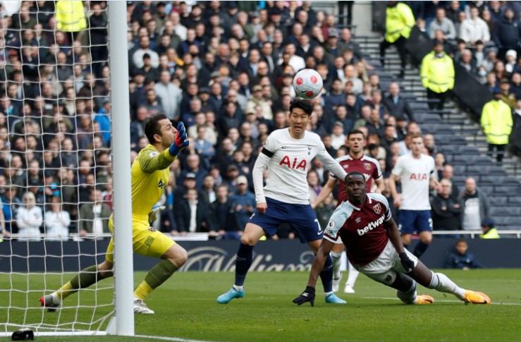 soi kèo phạt góc West Ham vs Tottenham 1/9