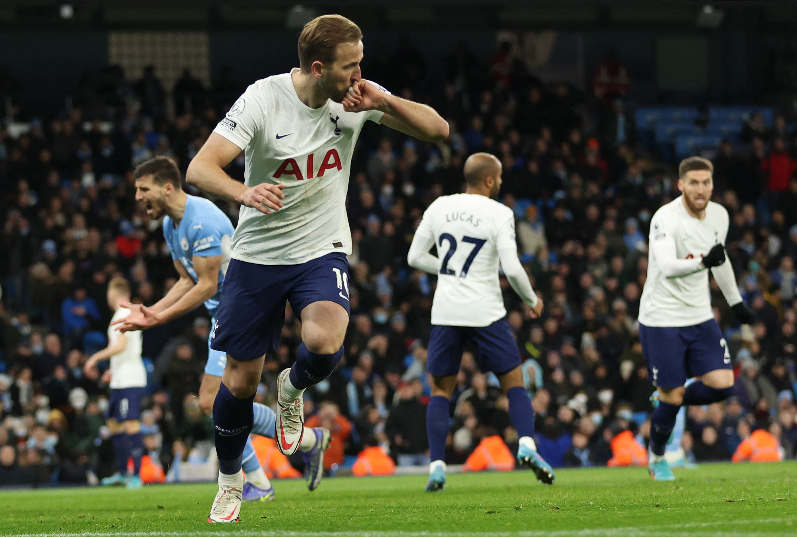 Soi kèo phạt góc Tottenham vs Marseille 8/9