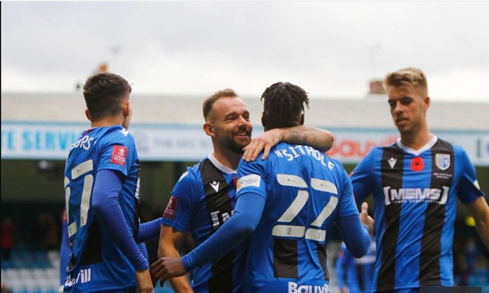 Soi kèo Gillingham vs AFC Fylde Ngày 16/11