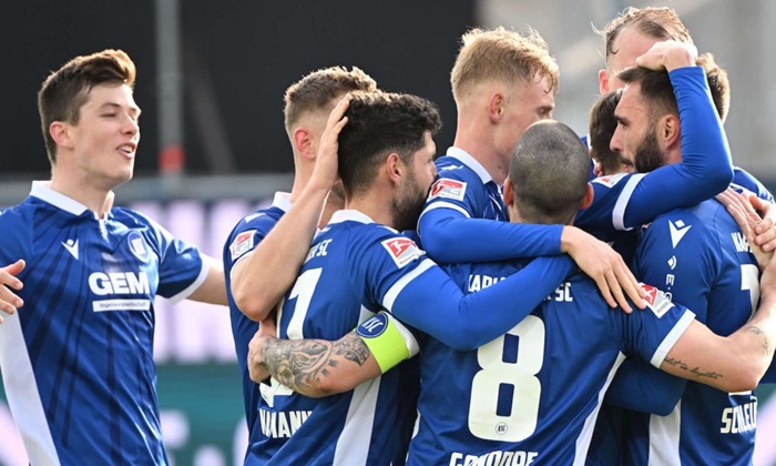 Soi kèo Karlsruher vs Regensburg ngày 25/2  