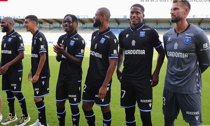 Soi kèo Lorient vs Auxerre ngày 26/2  